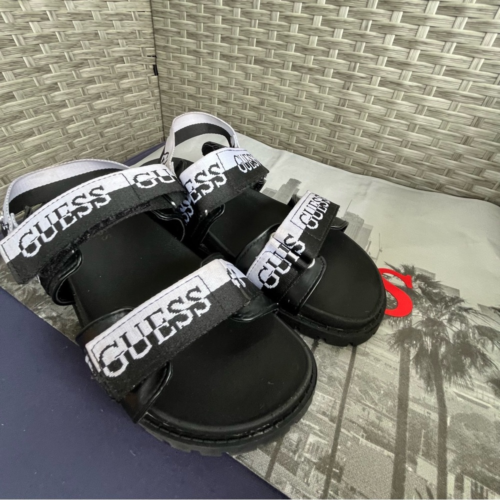 Saylors Logo Velcro Sandals guess size 8 in black / flat sandals